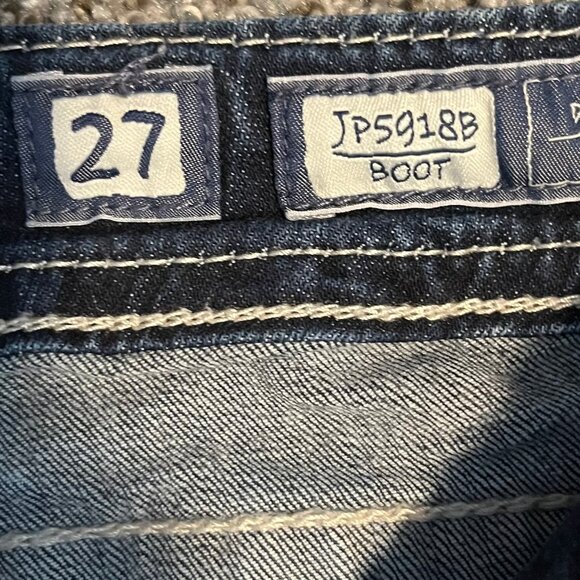 Miss Me Jeans, Size 27, Boot cut, rhinestones and sequins! - Picture 9 of 15